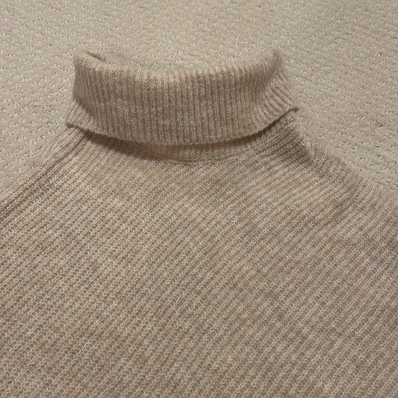 Women’s turtleneck sweater - Picture 4 of 13